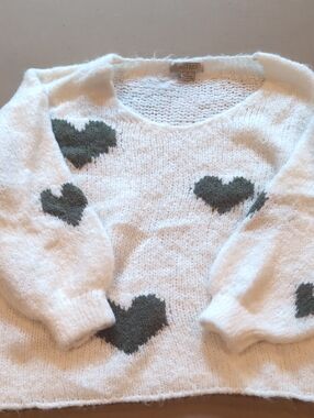 Astrid White Knit Sweater with Green Heart Accents